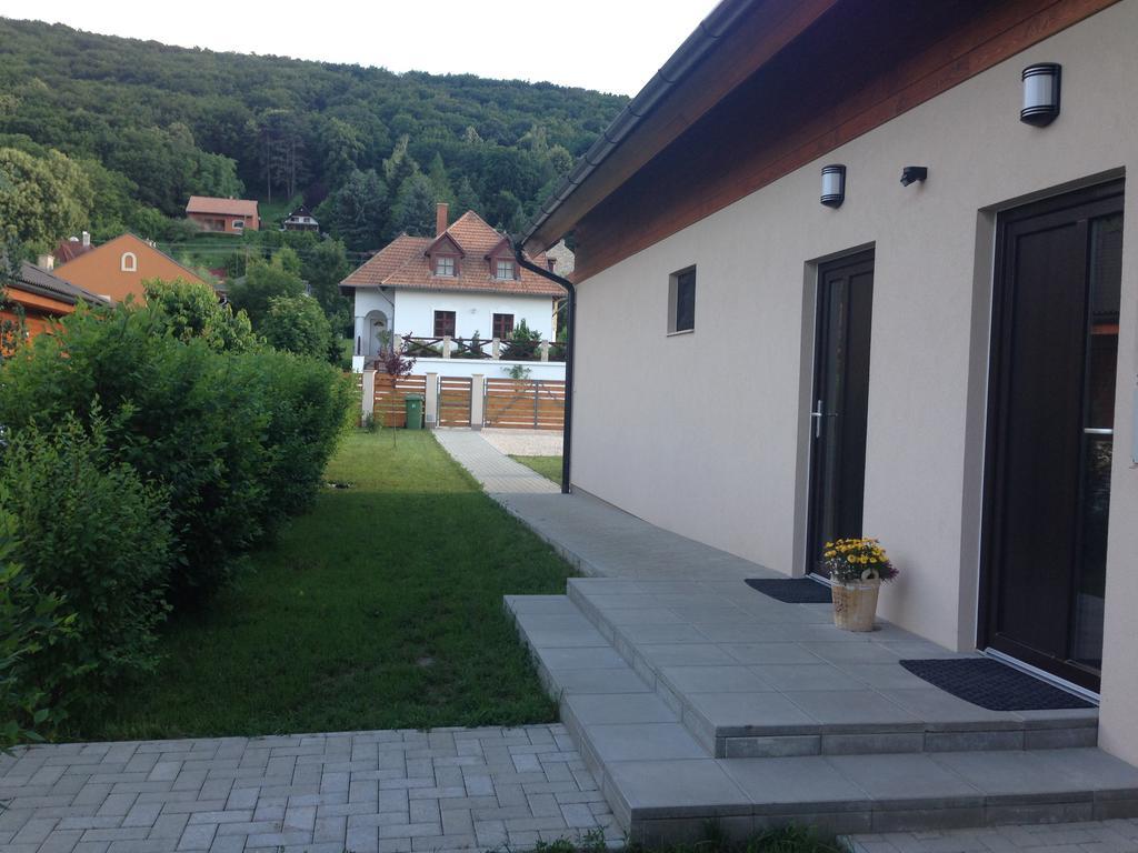 Dunazug Apartmanház Dömös Zimmer foto